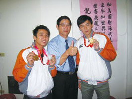 王鎮長與和美國術代表隊選手合影