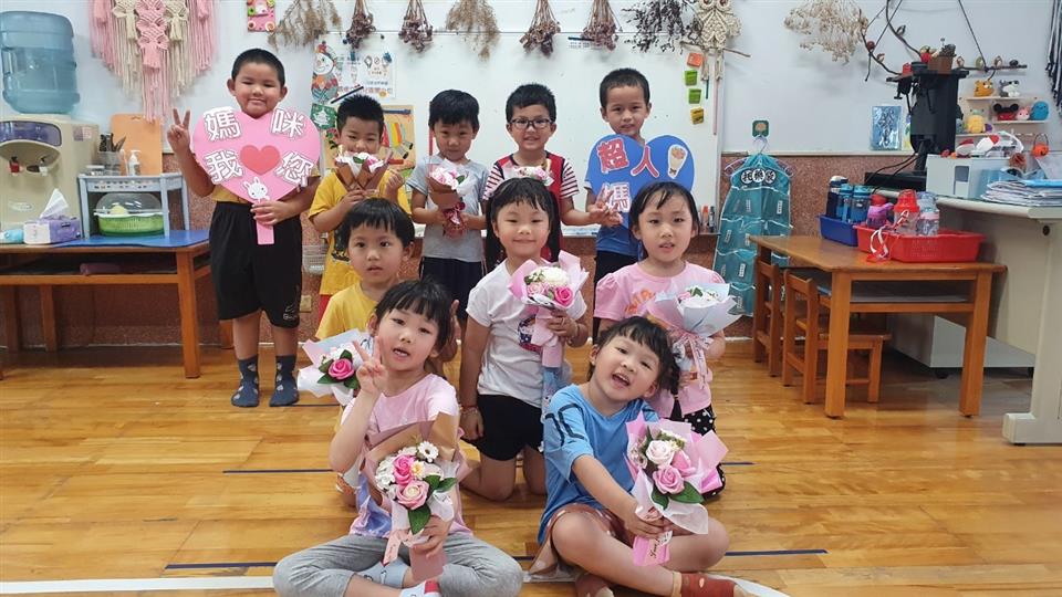 永靖鄉立幼兒園慶祝111母親節香皂花束製作香皂花束製作完成