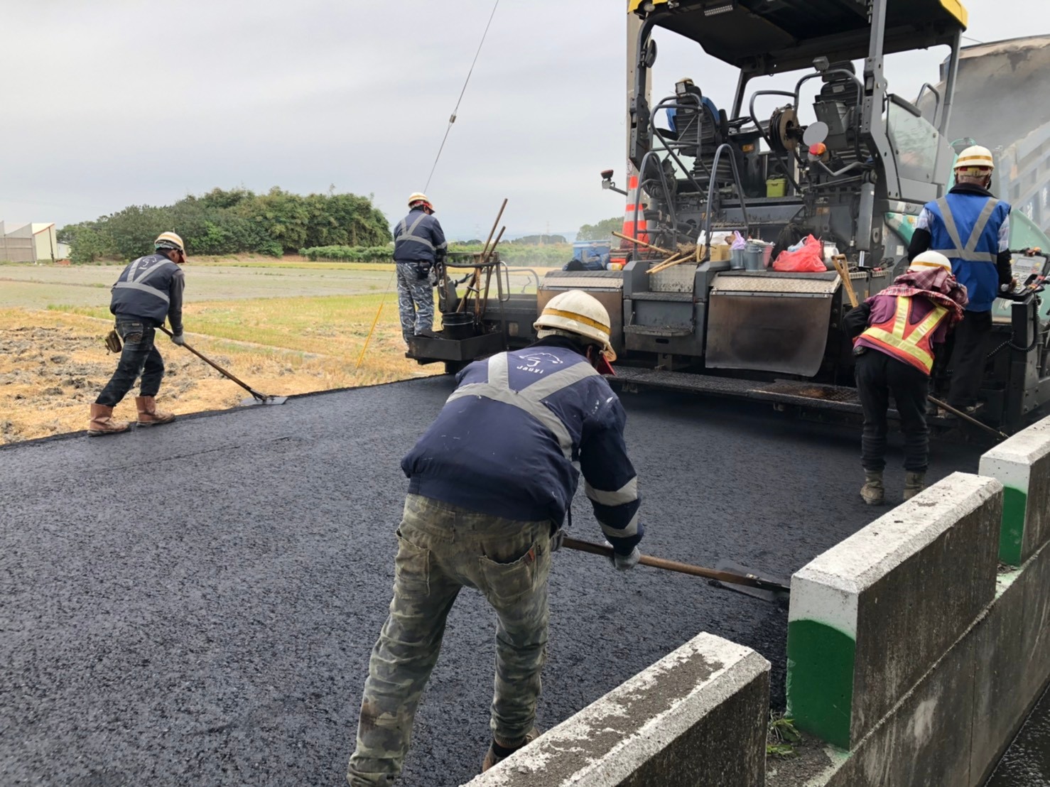 埤頭鄉崙子村崙子路（彰148）路面改善工程施工中照片