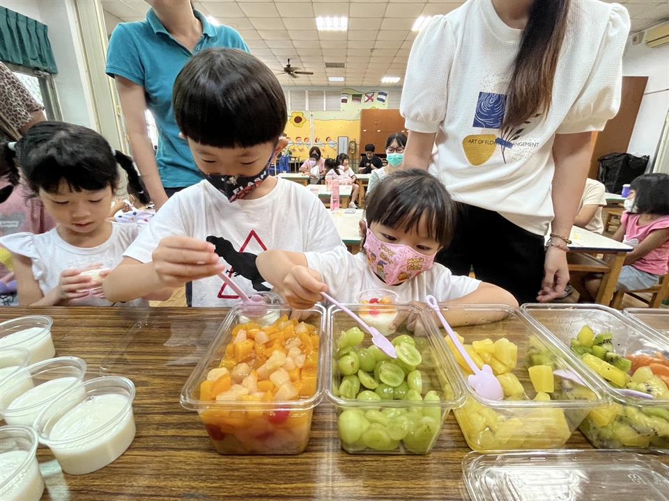 113學年度社區教保資源中心假日親子活動（二）：親子手作小點心～奶酪113學年度社區教保資源中心假日親子活動（二）：親子手作小點心～奶酪