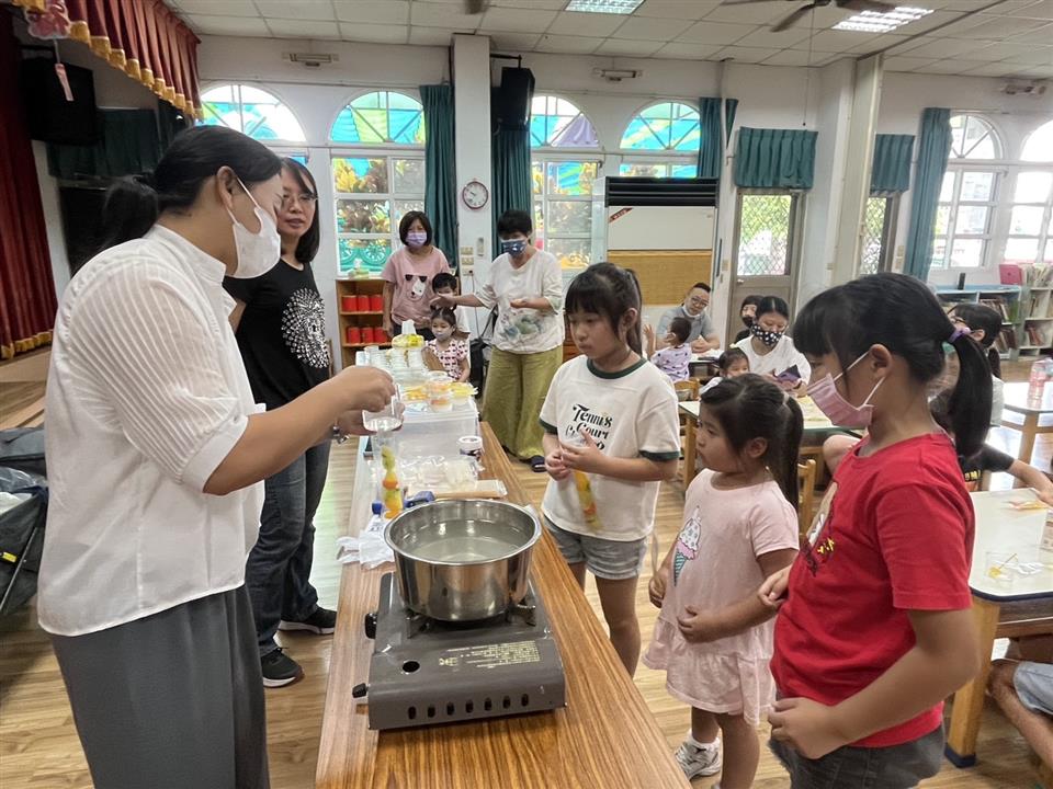 113學年度社區教保資源中心假日親子活動（二）：親子手作小點心～奶酪113學年度社區教保資源中心假日親子活動（二）：親子手作小點心～奶酪