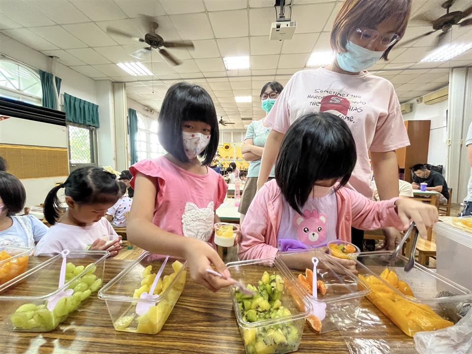 113學年度社區教保資源中心假日親子活動（二）：親子手作小點心～奶酪113學年度社區教保資源中心假日親子活動（二）：親子手作小點心～奶酪