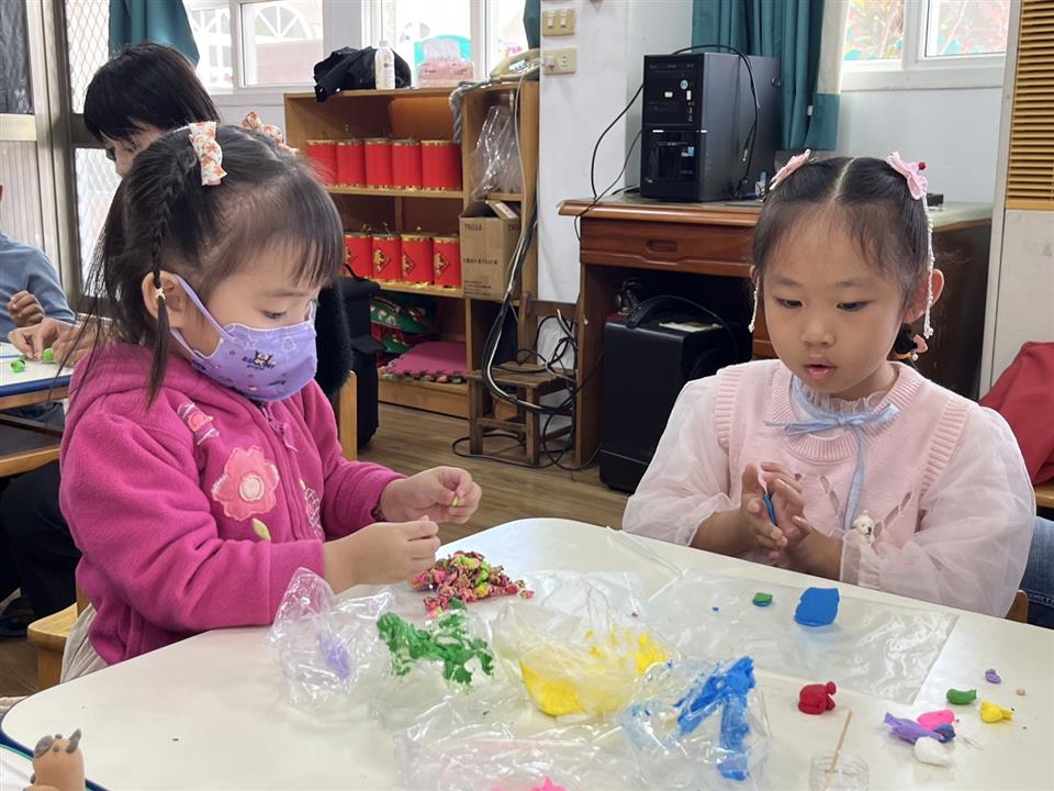 113學年度社區教保資源中心假日親子活動（四）：黏土派對113學年度社區教保資源中心假日親子活動（四）：黏土派對