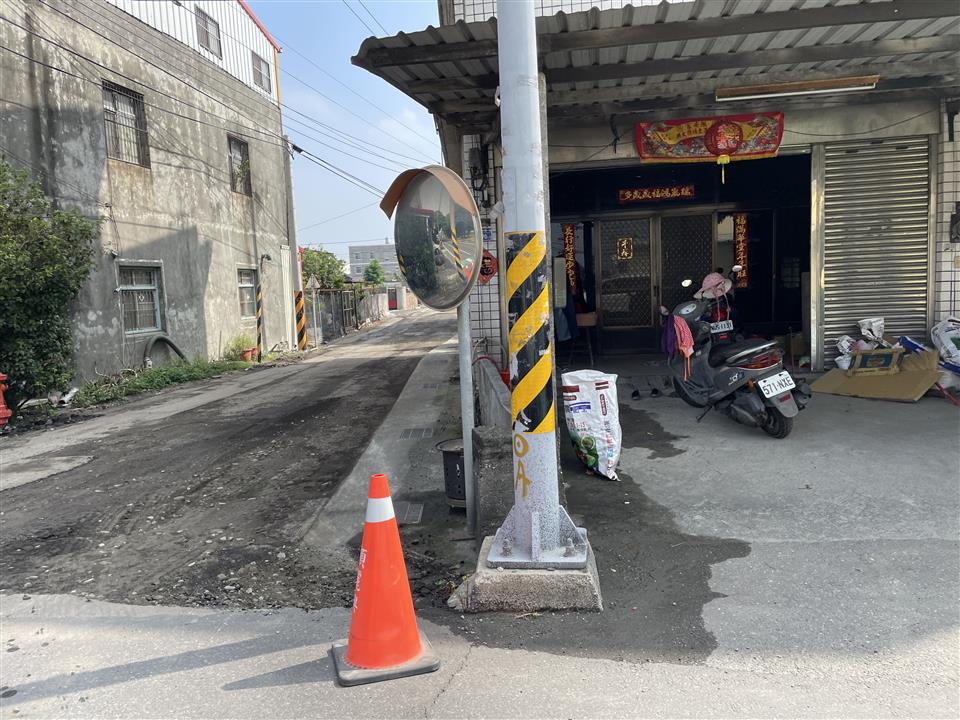 埤頭鄉庄內村彰水路一段172巷、光明路121、160、232巷等路面改善工程彰水路一段172巷施工中