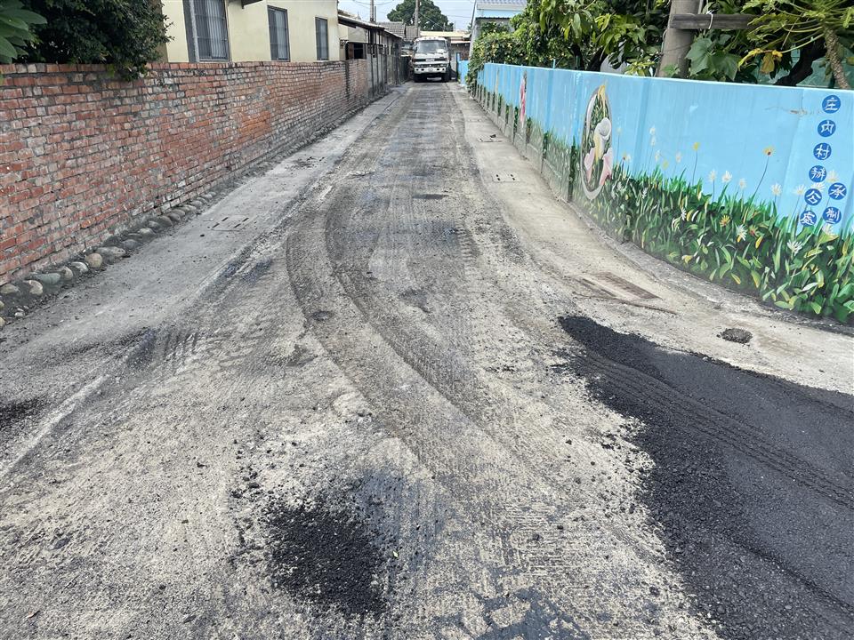 埤頭鄉庄內村彰水路一段172巷、光明路121、160、232巷等路面改善工程光明路329巷、322巷施工中