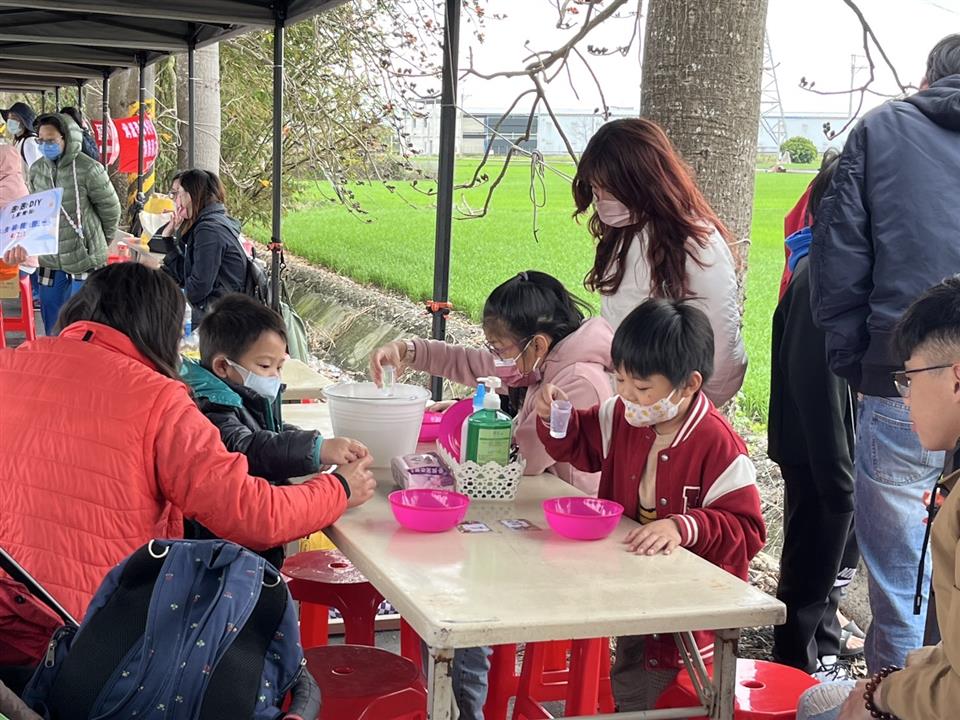 113學年度社區教保資源中心假日親子活動（九）：泡泡派對113學年度社區教保資源中心假日親子活動（九）：泡泡派對