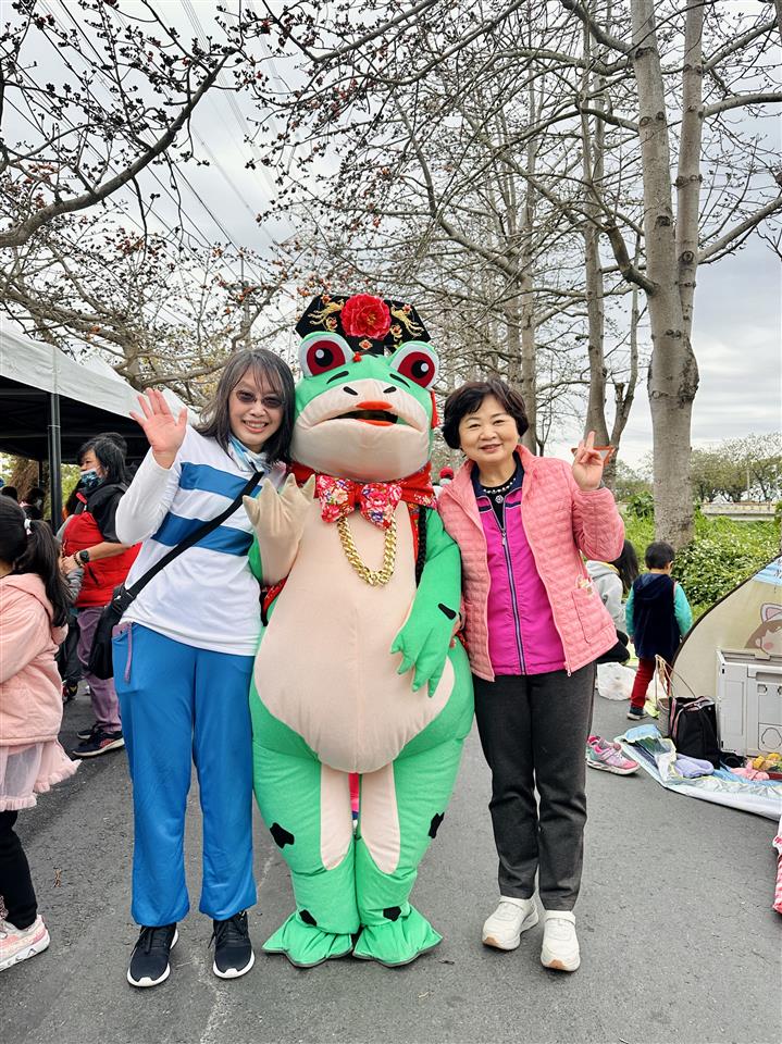 114年度 幸福埤頭精彩剪影鄉長園長與活動人偶合影