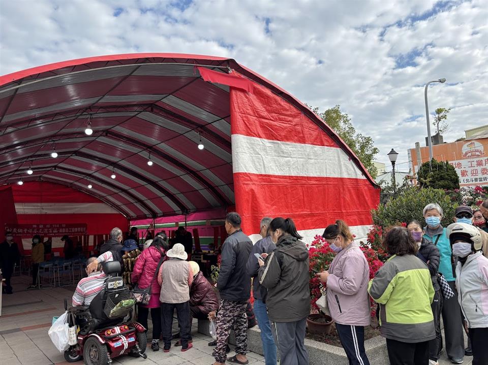 114年度 幸福埤頭精彩剪影民眾排隊領取春聯