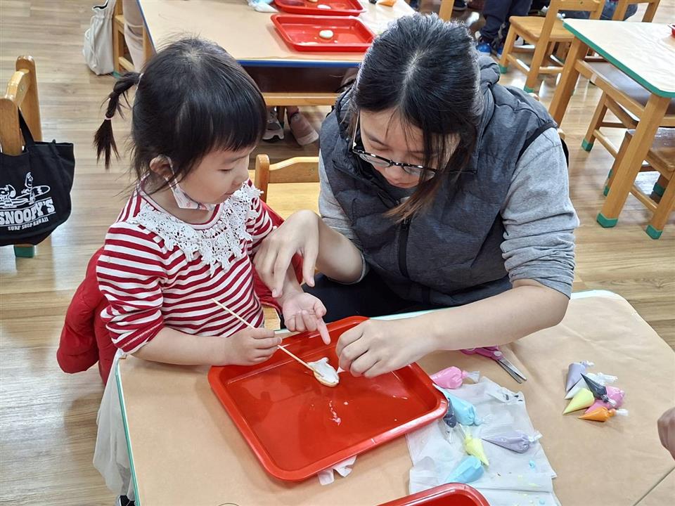 114學年度假日親子活動：親子手作～糖霜餅乾114學年度假日親子活動：親子手作～糖霜餅乾