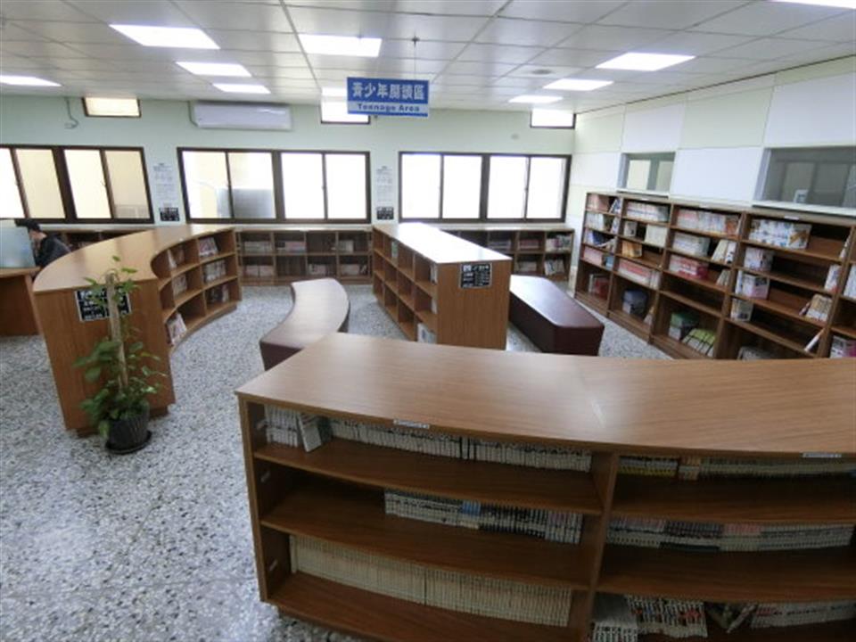 線西鄉鄉立圖書館3F-青少年閱讀區-2