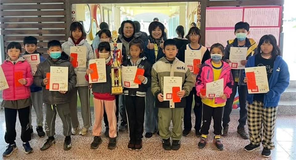 113年12月特別表揚在運動競賽中表現優異的同學們